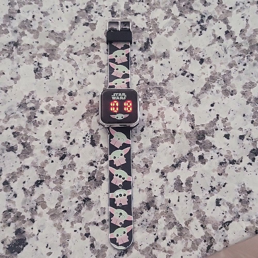LED Mandalorian  Watch  - Picture 2 of 2